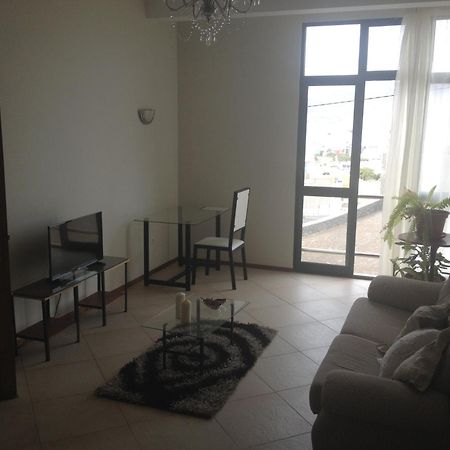 Residencial Monte Cara Bed and Breakfast Mindelo Exteriör bild