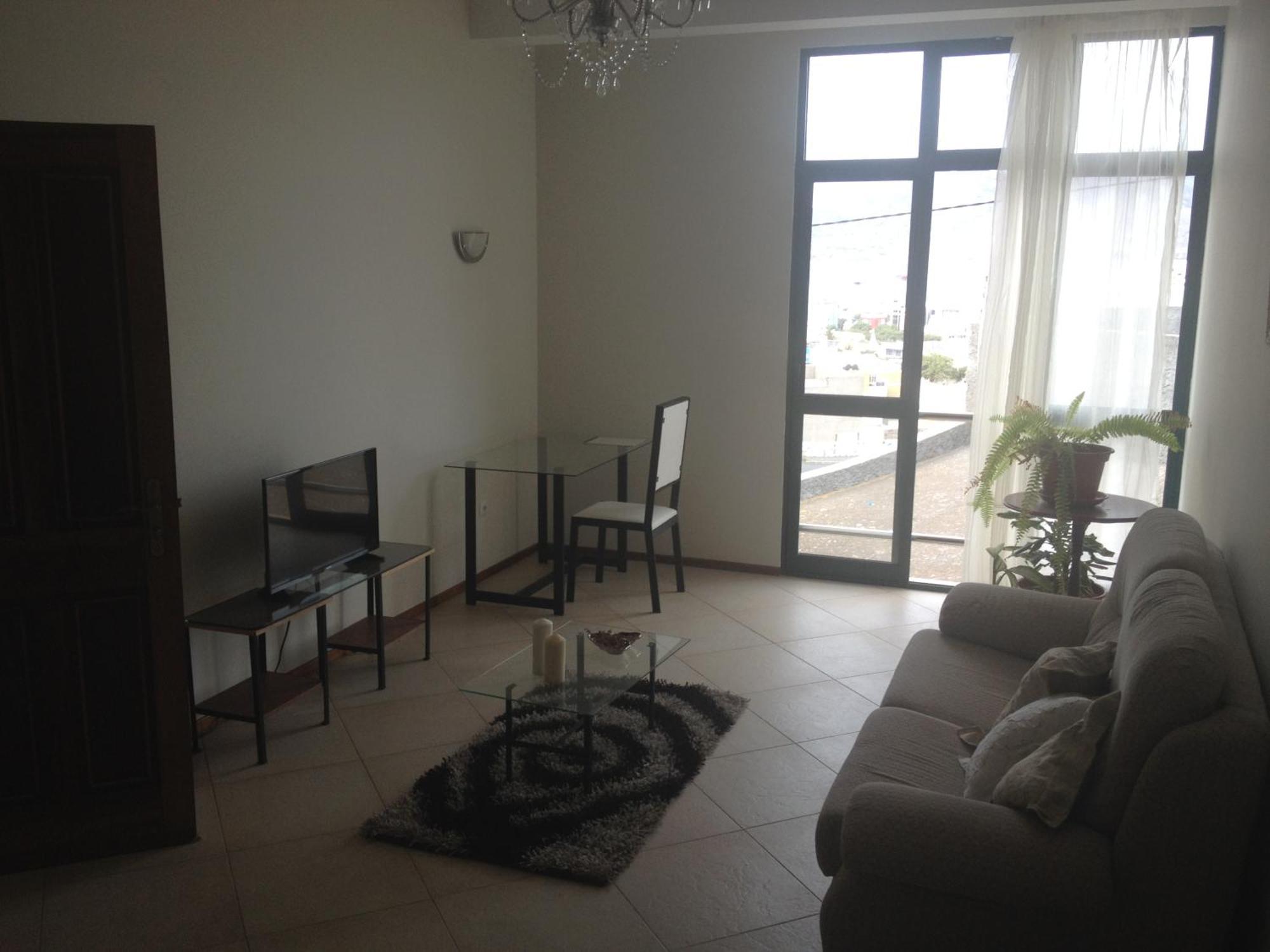 Residencial Monte Cara Bed and Breakfast Mindelo Exteriör bild
